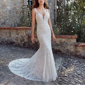 White lace long wedding gown dress - size 10